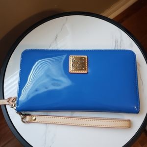 Dooney & Bourke Patent Large Zip Around Wristlet